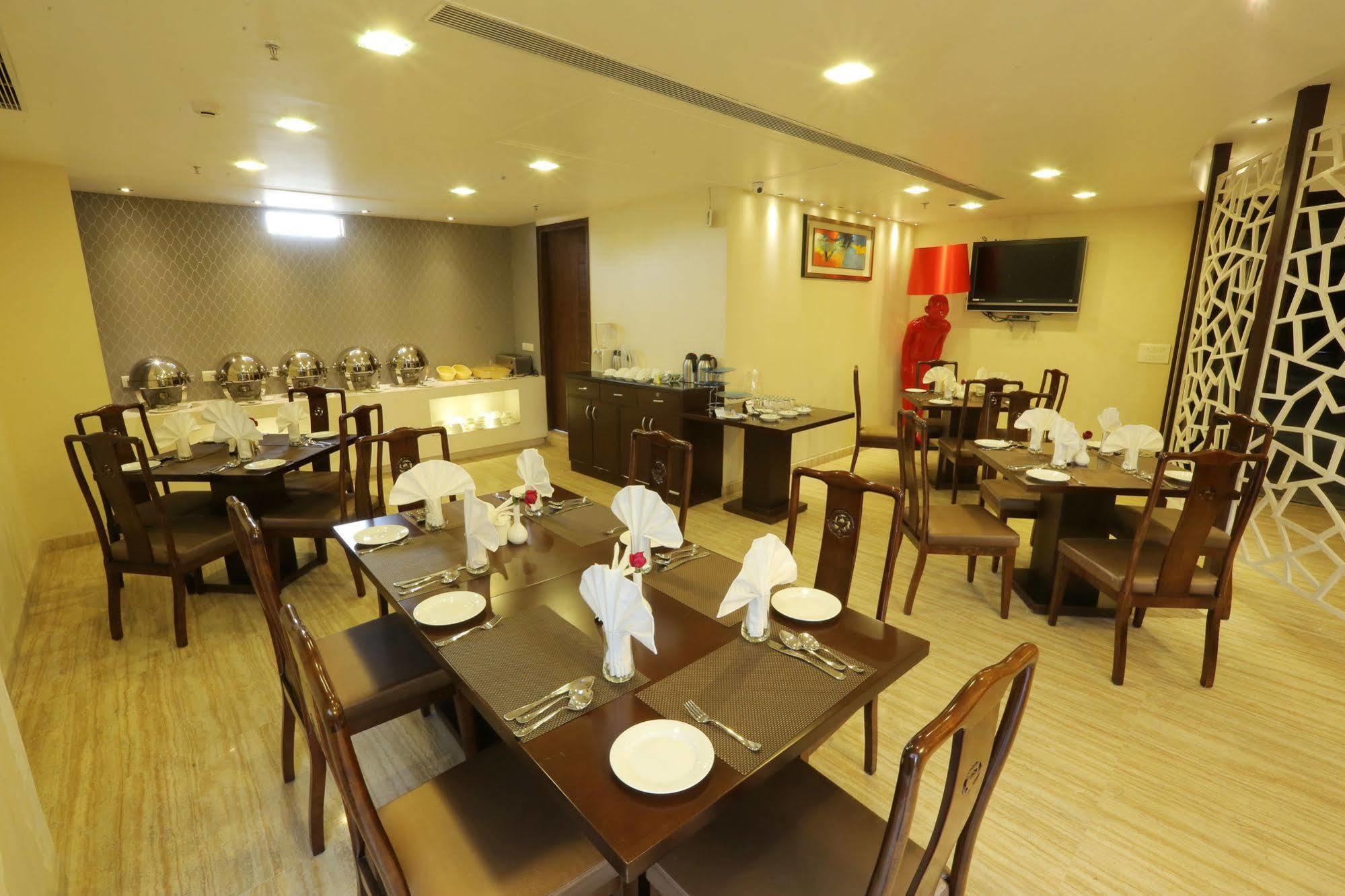 Five Elements Hotels Delhi- North Avenue Nova Deli Exterior foto